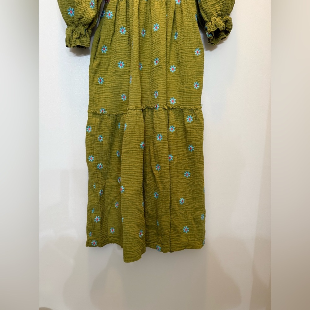 Amazon Floral Embroidered Balloon Sleeve Maxi Dress in Green - M - Picture 4 of 12